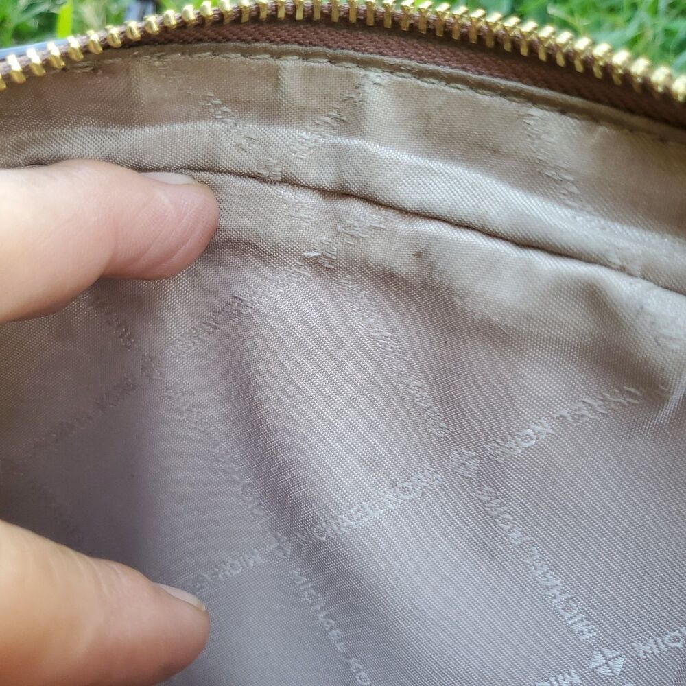 Michael Kors Crossbody - Picture 10 of 11